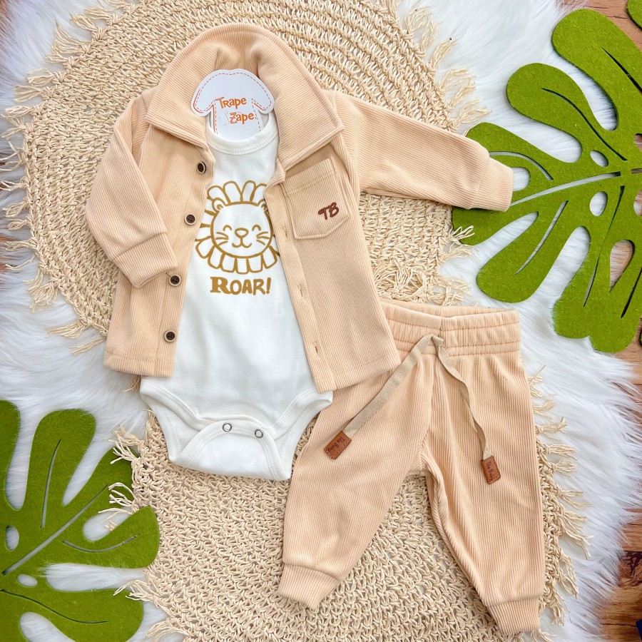 Conj. Casaco com Botões, Body Leãozinho Roar e Calça Soft Canelado - Bege